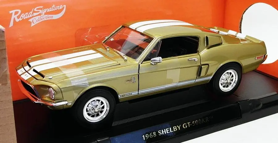 Road Signature 1/24 Scale Model Car 92168 - 1968 Shelby Gt-500Kr - Gold 1