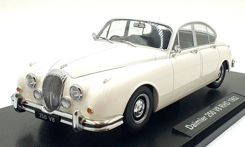 Kk Scale 1/18 Scale Kkdc181034 - 1962 Daimler 250 V8 Rhd - White 1