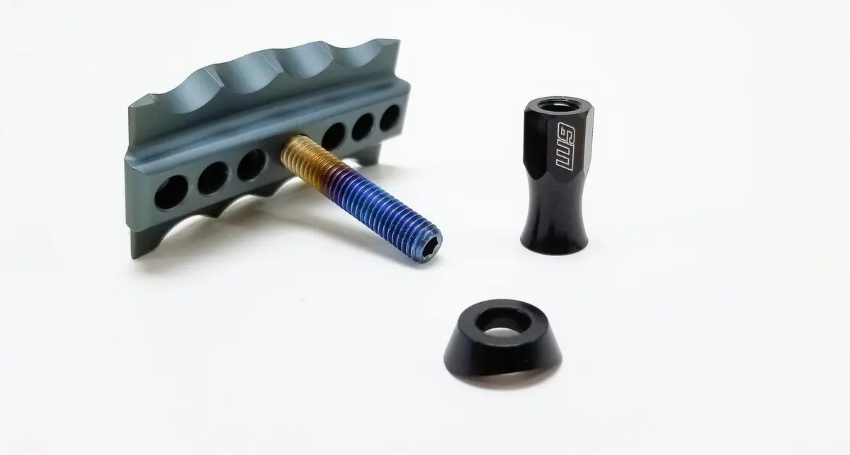 Warp9 Titanium Pro Rim Lock 1