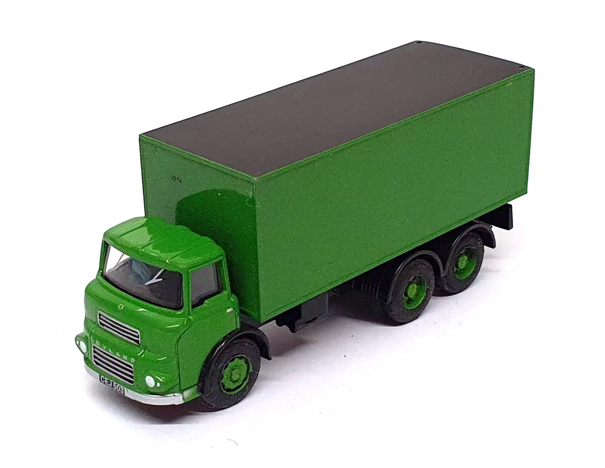 Base Toys 1/76 Scale Diecast L6c-01 - Leyland Lad Box Van - Green 1