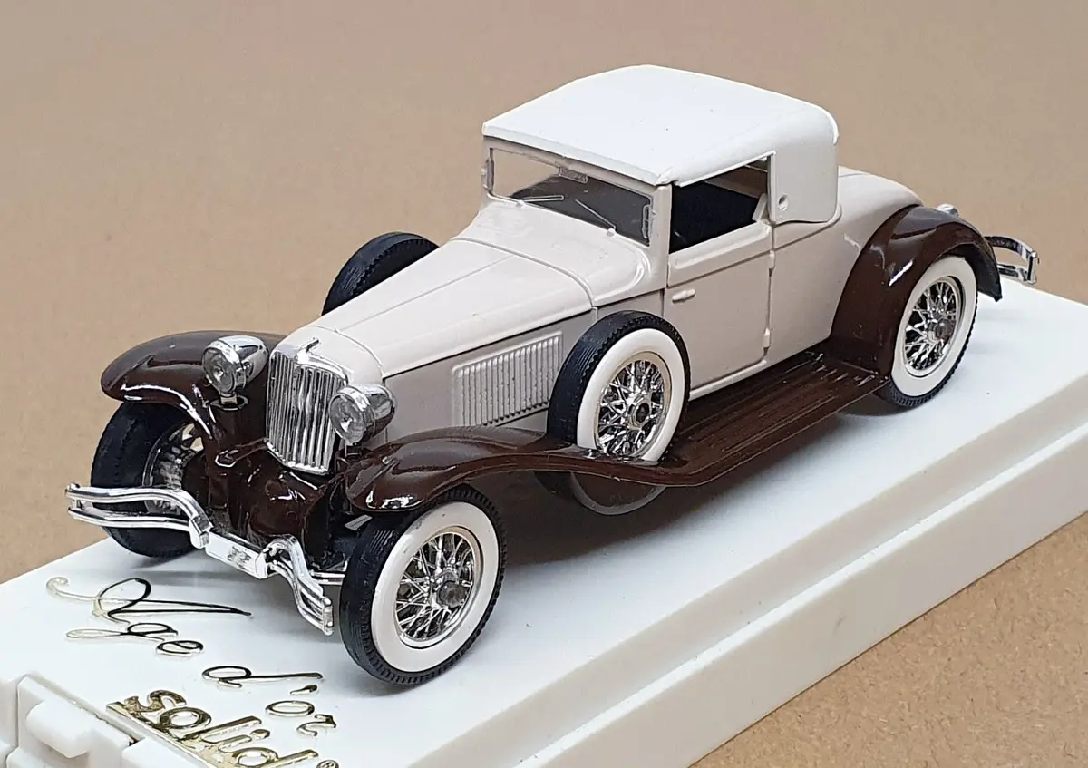 Solido 1/43 Scale Diecast 4055 - Cord L29 - Pale Pink 1