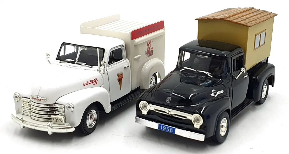 Signature 1/32 Scale Vty7 1953 Chevrolet Ice Cream Truck 1956 Ford Camper Truck 1