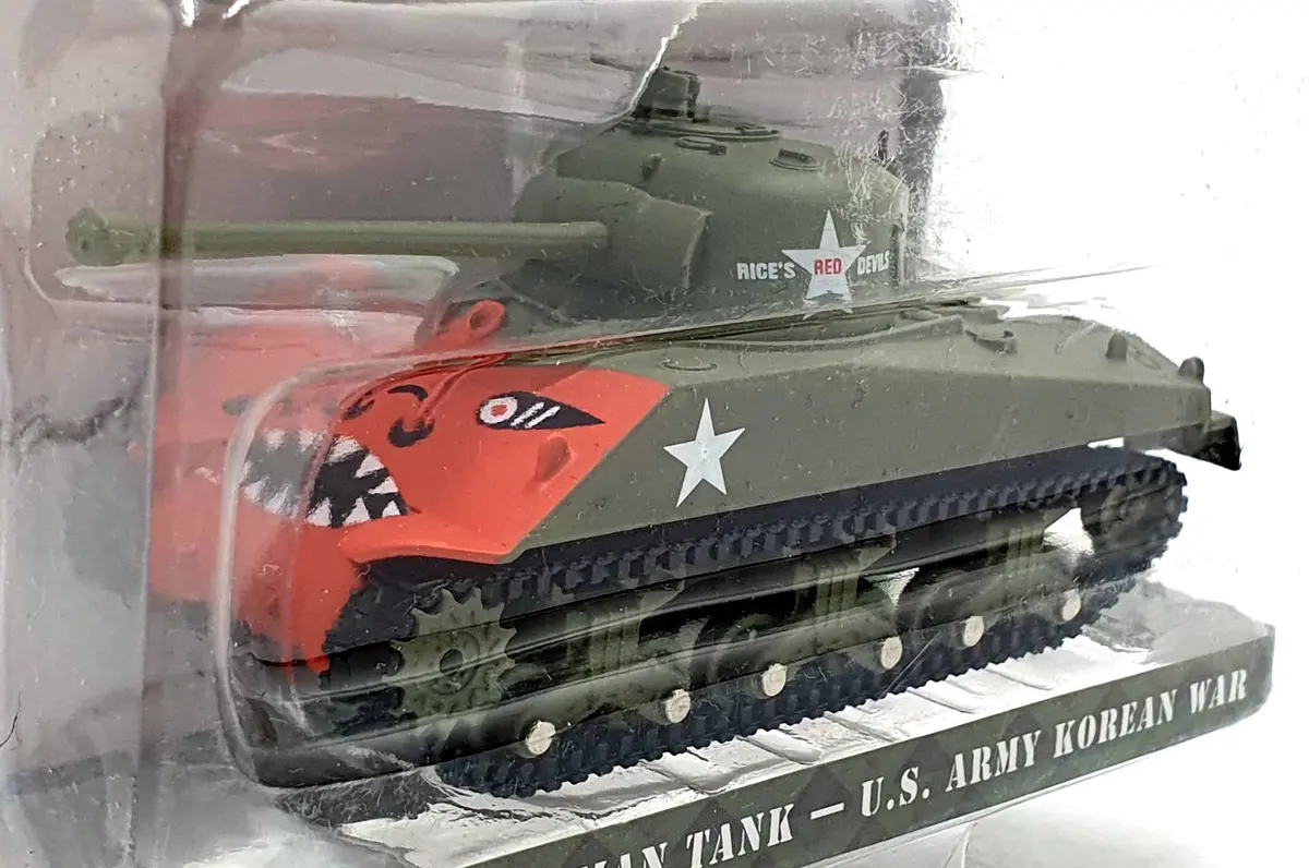 Greenlight 1/64 Scale 61010-B - 1952 M4 Sherman Tank - Us Army Korean War 1