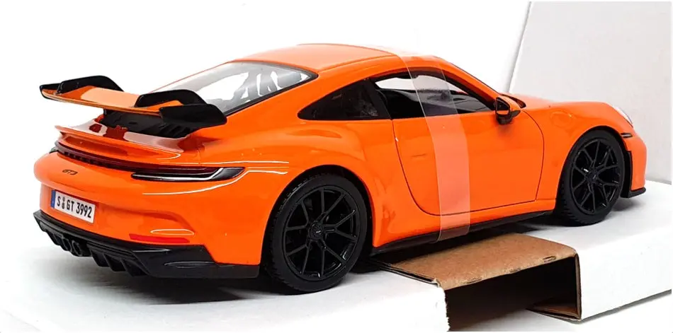 Burago 1/24 Scale Diecast 18-21104 - Porsche 911 Gt3 - Orange 2