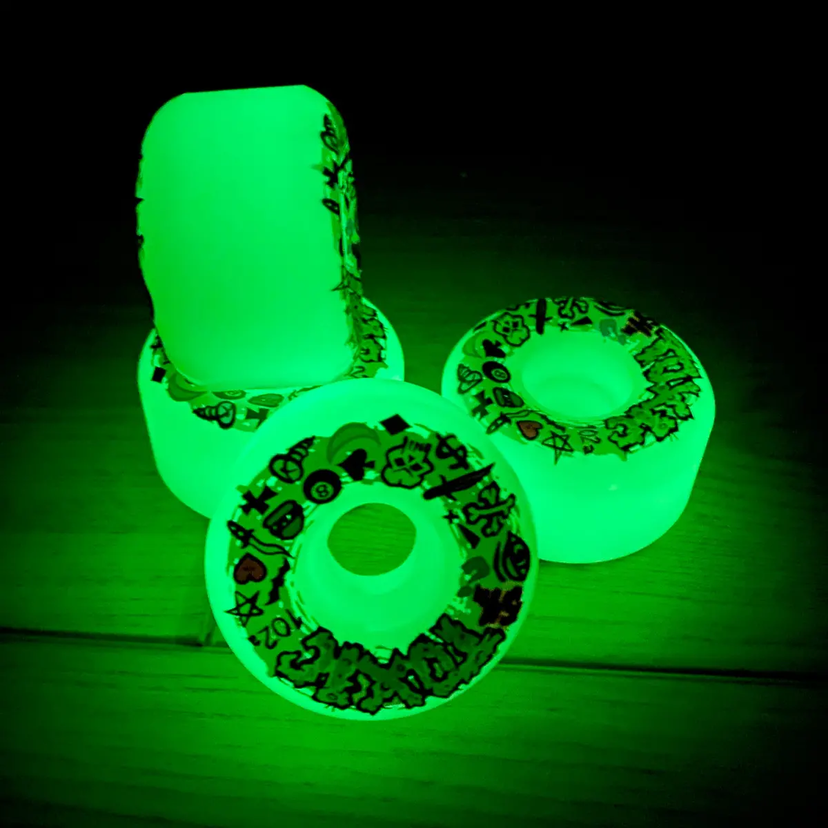 Toxic Team Very Hard, Glow-In-The Dark (Neon Green) Wheels 54Mm/102A 1