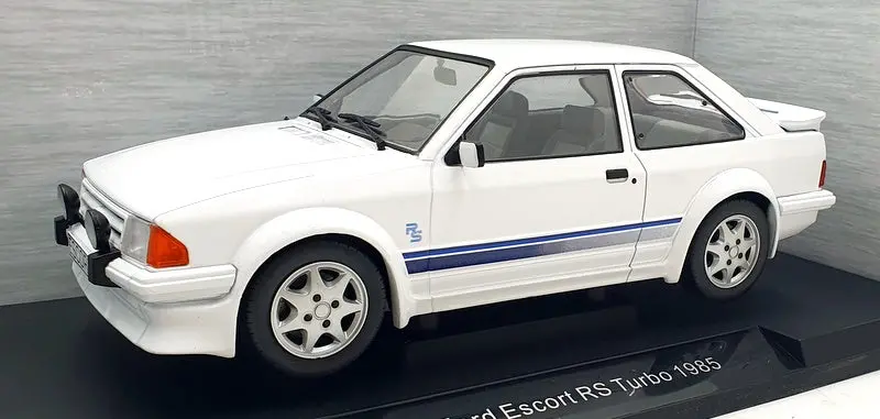 Model Car Group 1/18 Scale Mcg18419 - 1985 Ford Escort Rs Turbo - White 1