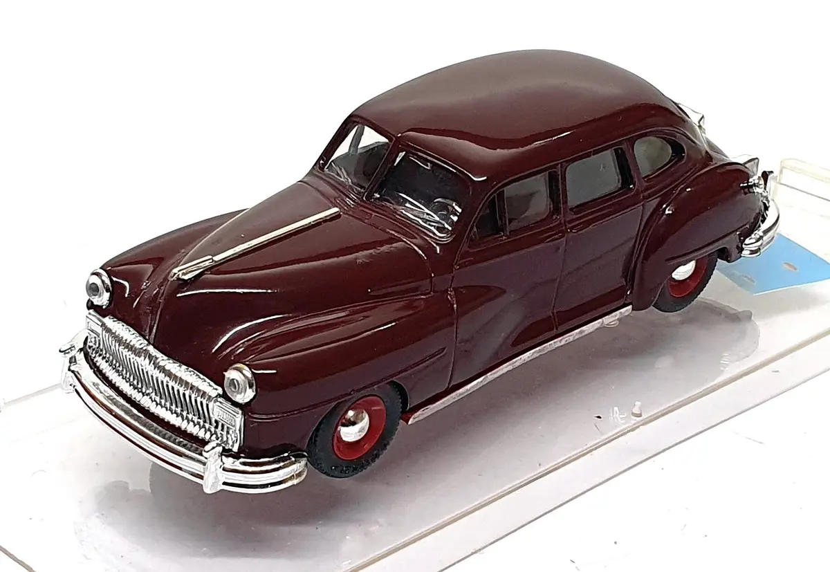 Vitesse 1/43 Scale Diecast 420 - 1947 De Soto Deluxe Sedan - Maroon 1