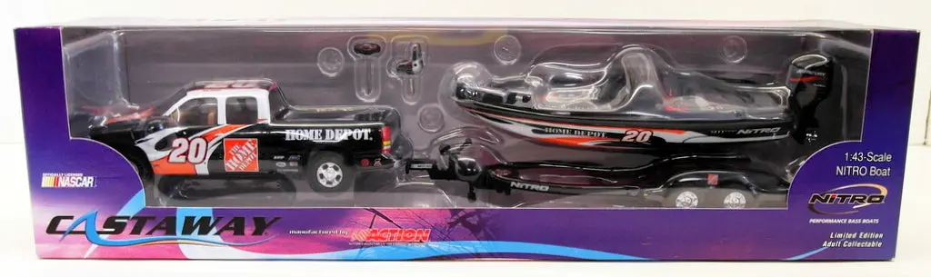 Action 1/43 Scale 700136 - Tony Stewart #20 2004 Nitro Boat & Truck Set 1