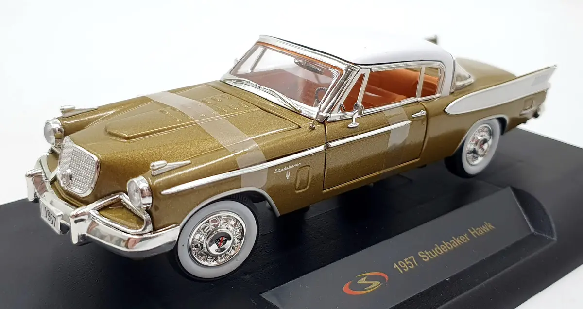 Signature Models 1/32 Scale Diecast 32399 - 1957 Studebaker Hawk - Gold 1