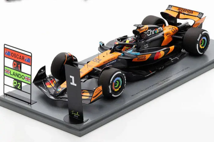 1:18Th Mclaren Mcl39 Oscar Piastri China Gp Win 2025 W/Pit Board 1