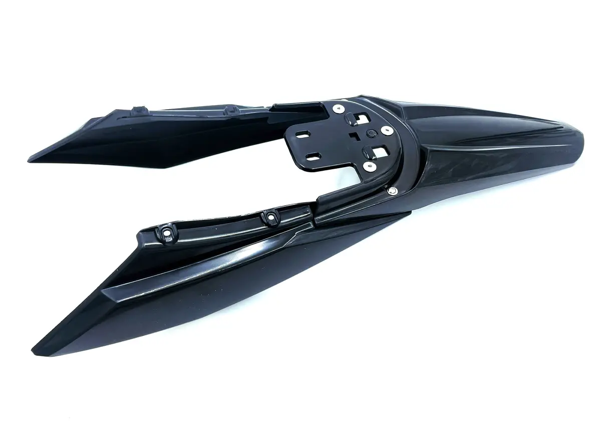 Extended Rear Fender V2 W/Side Shrouds 1