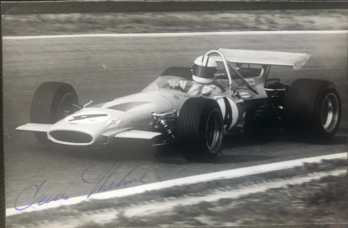 Photo Mclaren M14a - Denny Hulme Autographed 1