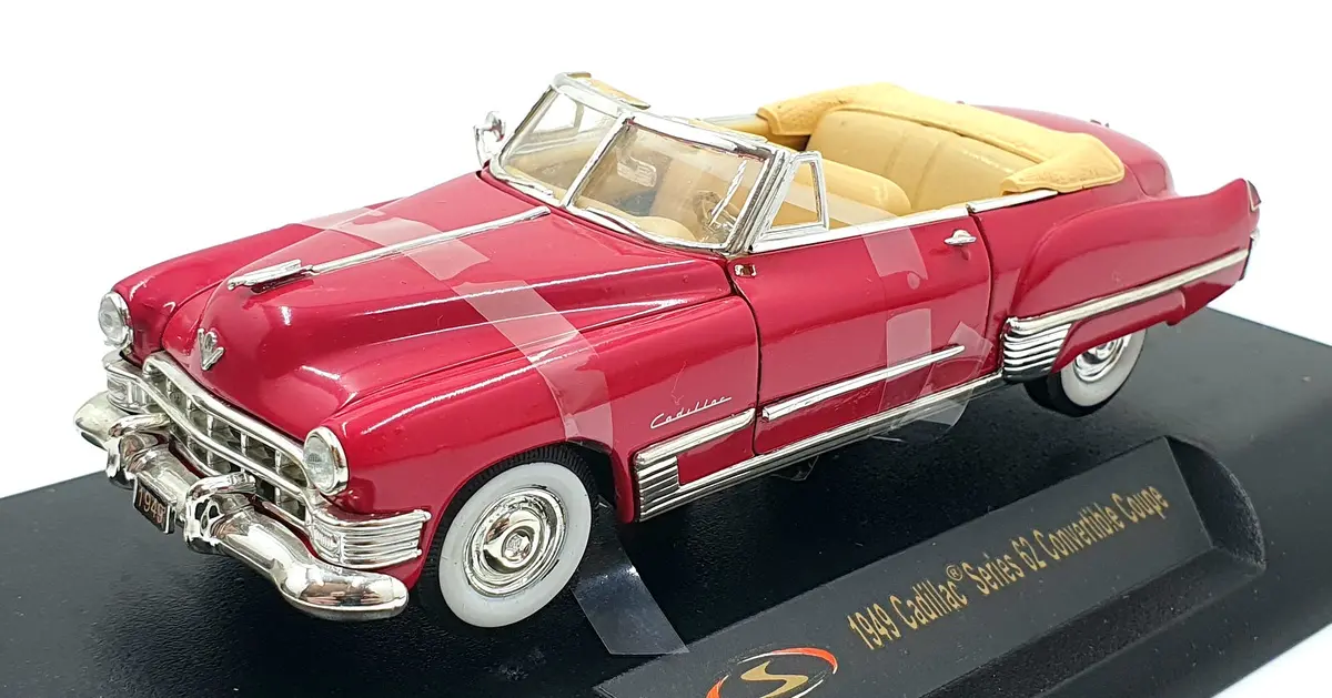 Signature 1/32 Scale Diecast 32353 - 1949 Cadillac Series 62 Convertible - Red 1