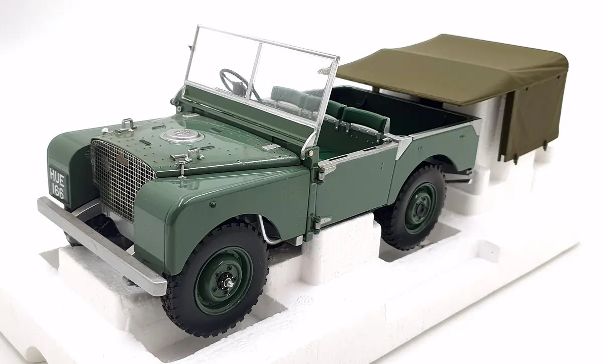 Minichamps 1/18 Scale 150 168900 - 1948 Land Rover With Detachable Roof - Green 1