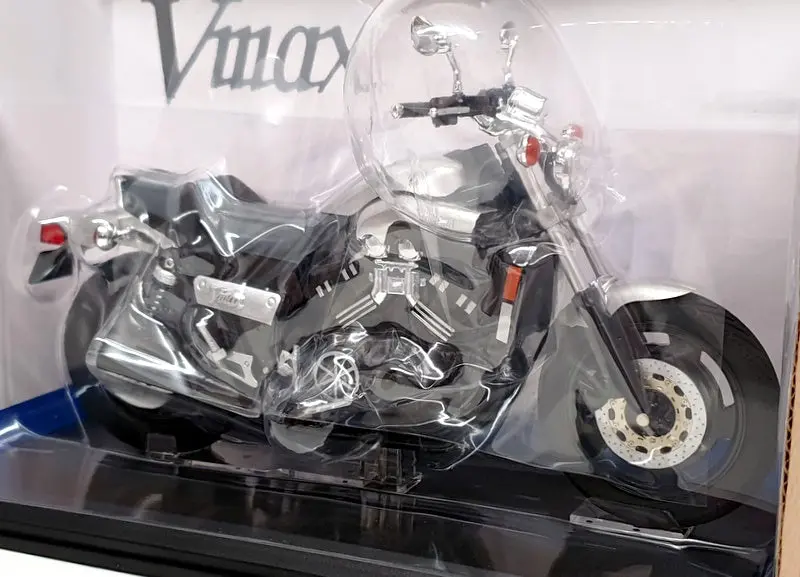 Aoshima 1/12 Scale 11186-3800 - Yamaha Vmax Motorcycle - Silver 1