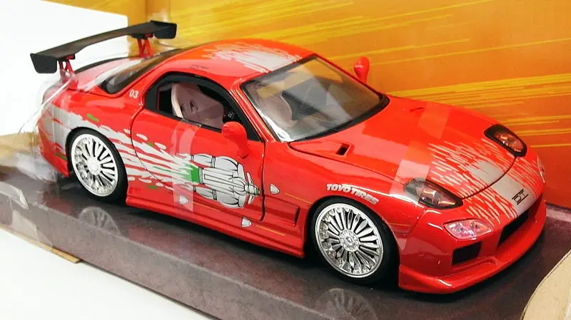Jada 1/24 Scale 98338 - Fast & Furious Dom's Mazda Rx-7 - Red 1