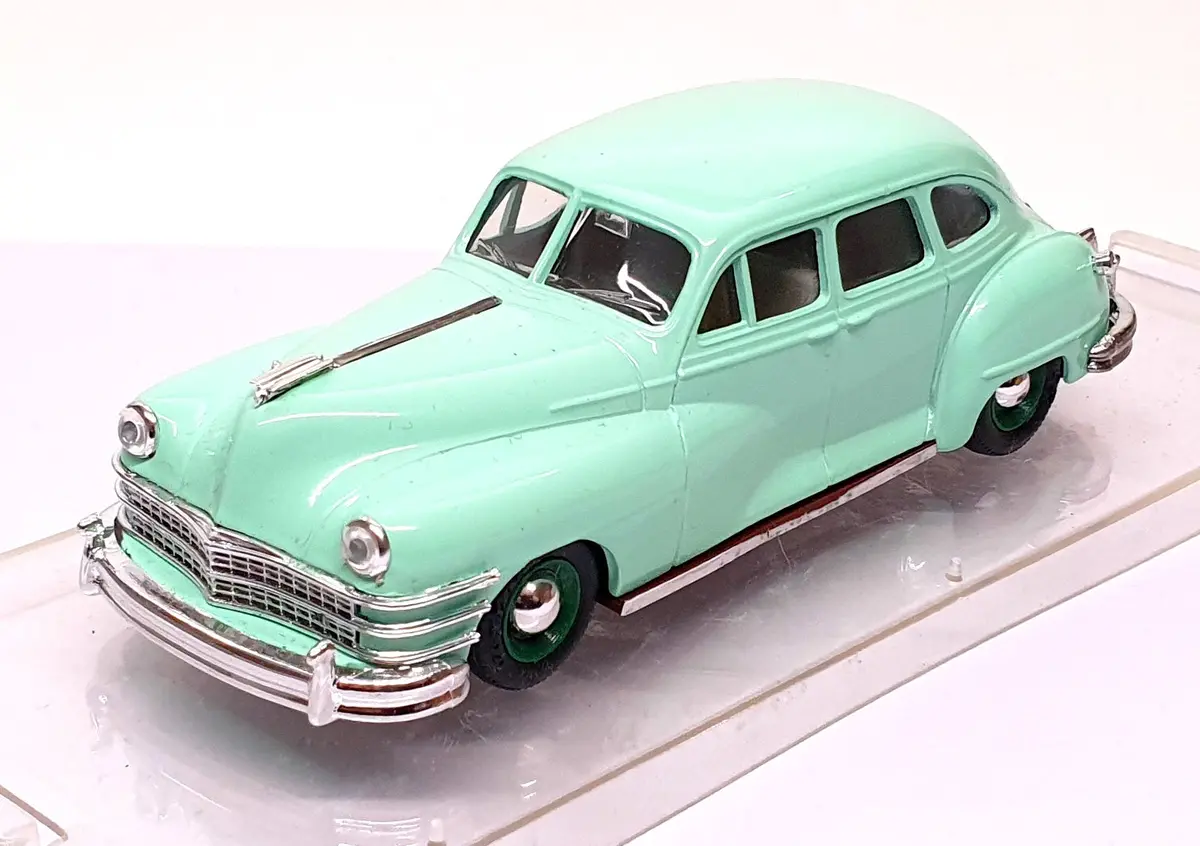 Vitesse 1/43 Scale 370 - 1947 Chrysler Windsor Sedan - Lt. Green 1