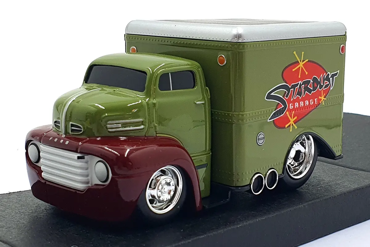 Muscle Machines 1/64 Scale 11610 - 1950 Ford Coe Box Truck - Stardust 1
