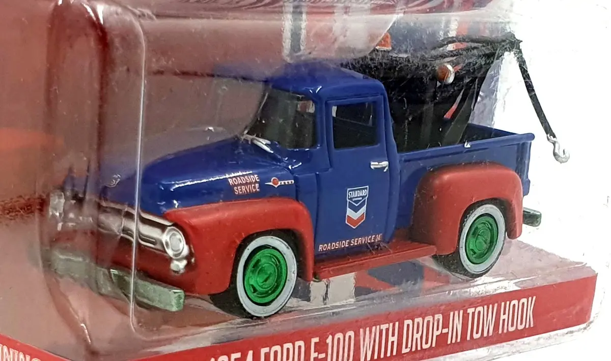 Greenlight 1/64 Scale 41130-A - 1954 Ford F-100 With Drop-In Tow Hook - Chase 1