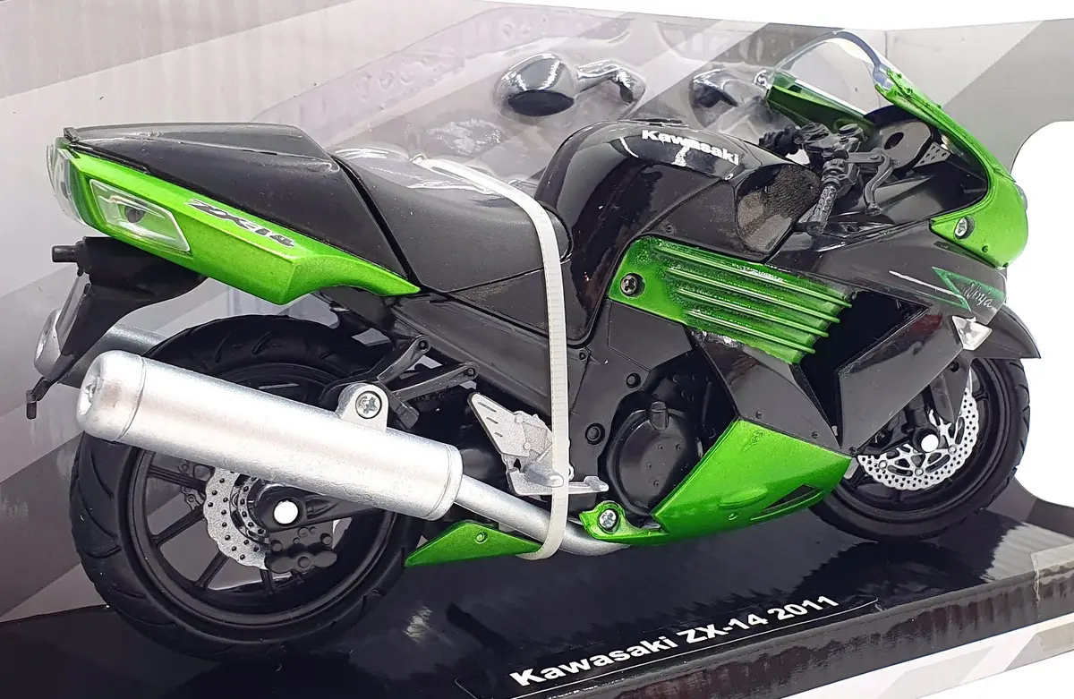 Newray 1/12 Scale 57433B - 2011 Kawasaki Zx-14 Motorbike - Black/Green 2