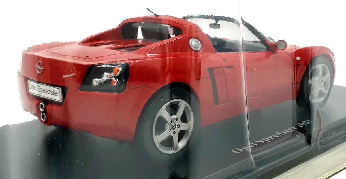 Altaya 1/24 Scale Diecast G1648021 - 2001 Opel Speedster - Red 2