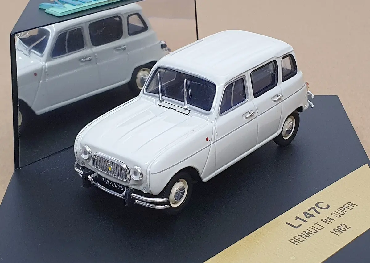 Vitesse 1/43 Scale Diecast L147c - 1962 Renault R4 Super - Lt. Grey 1