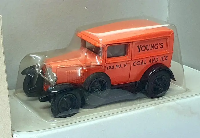 Ertl 1/43 Scale 2518 - 1930 Chevrolet Truck Young's Coal & Ice - Orange 1