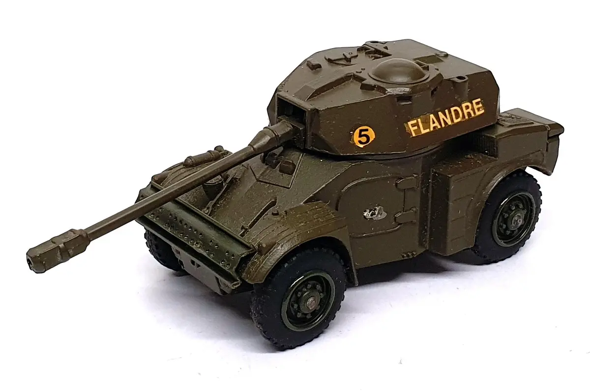 Solido Appx 10Cm Long Diecast 240 - Panhard Aml90 Armoured Car - Green 1