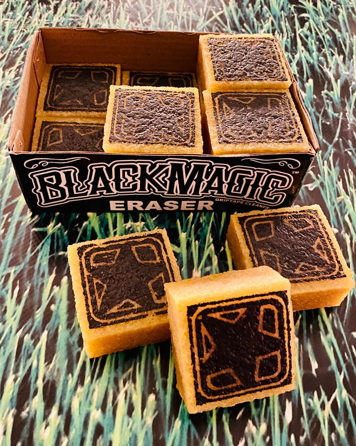 Black Magic Eraser (Griptape Cleaner) 1