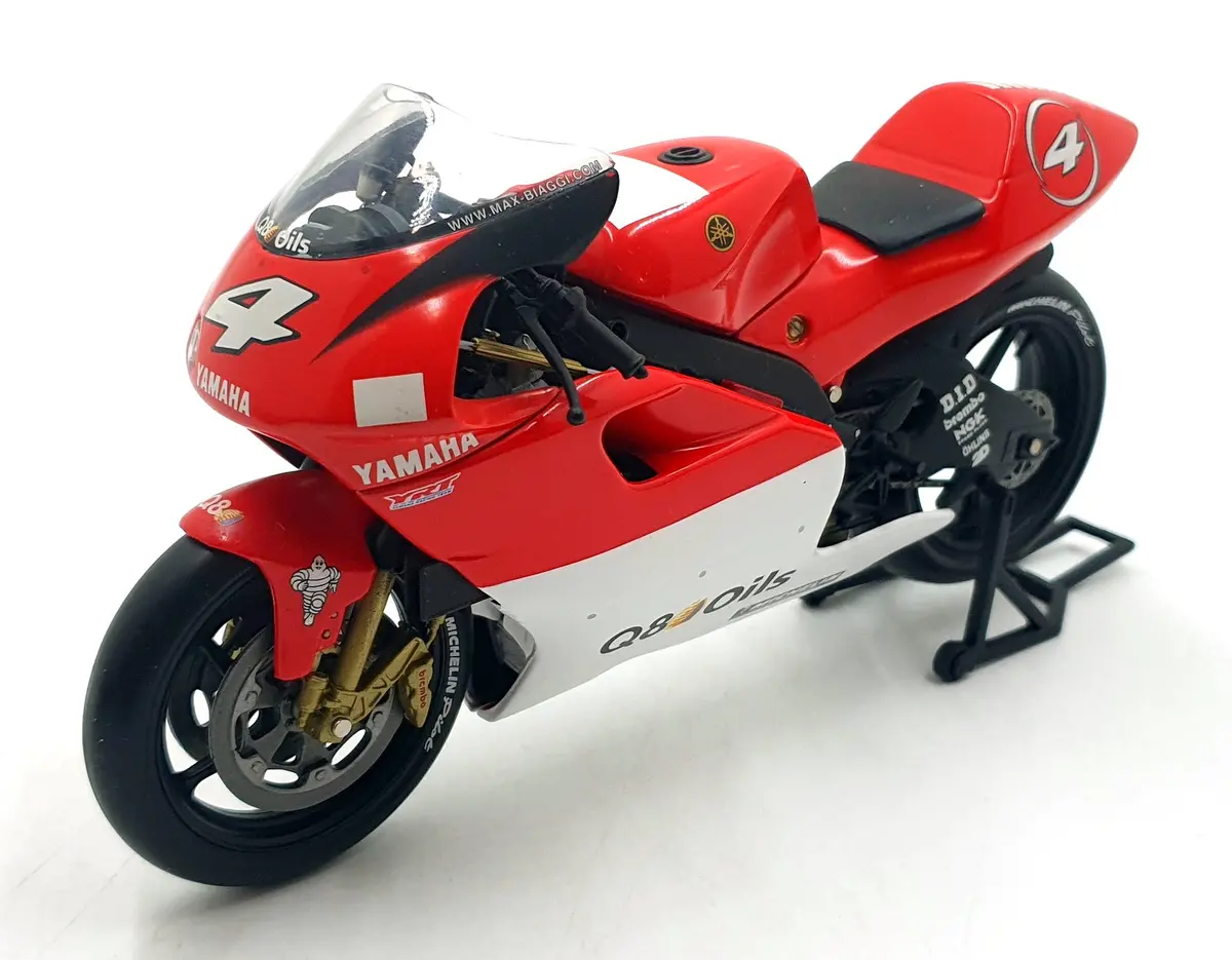Minichamps 1/12 Scale 122 006304 - Yamaha Yzr 500 Max Biaggi 2001 1