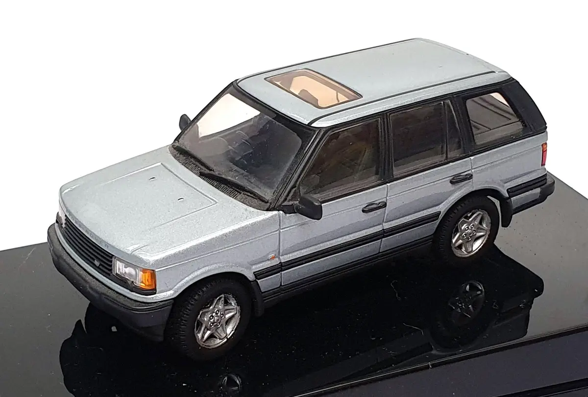 Autoart 1/43 Scale Diecast 54803 - Range Rover 4.6 Hse - Silver 1