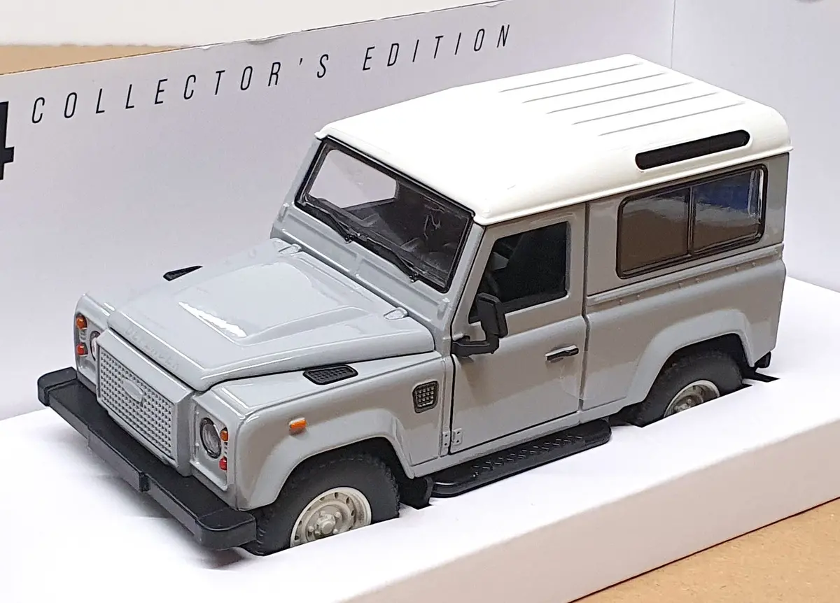 Cmj Diecast 1/24 Scale Dc124deg - Land Rover Defender - Grey 1