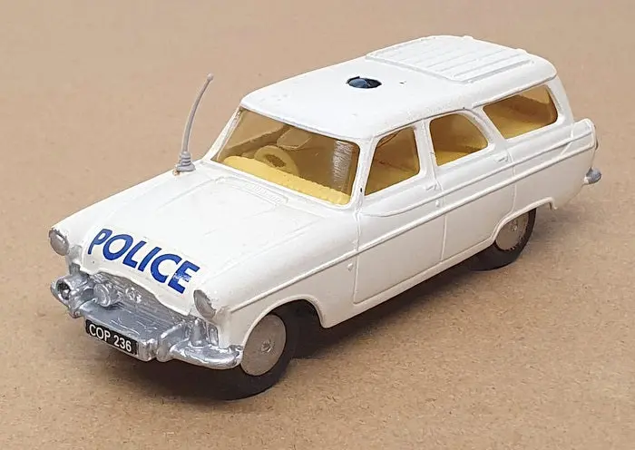 Corgi Toys 9.5Cm Long Diecast 419 Ford Zephyr Motorway Police Patrol Car - White 1