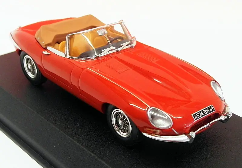 Norev 1/43 Scale Model Car 270062 - 1961 Jaguar E-Type - Carmin Red 1