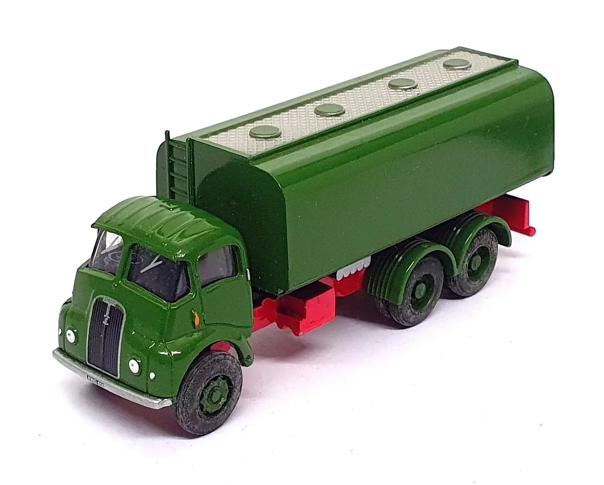 Base Toys 1/76 Scale Tt-X7 - Thornycroft Trident Tanker Truck - Green 1