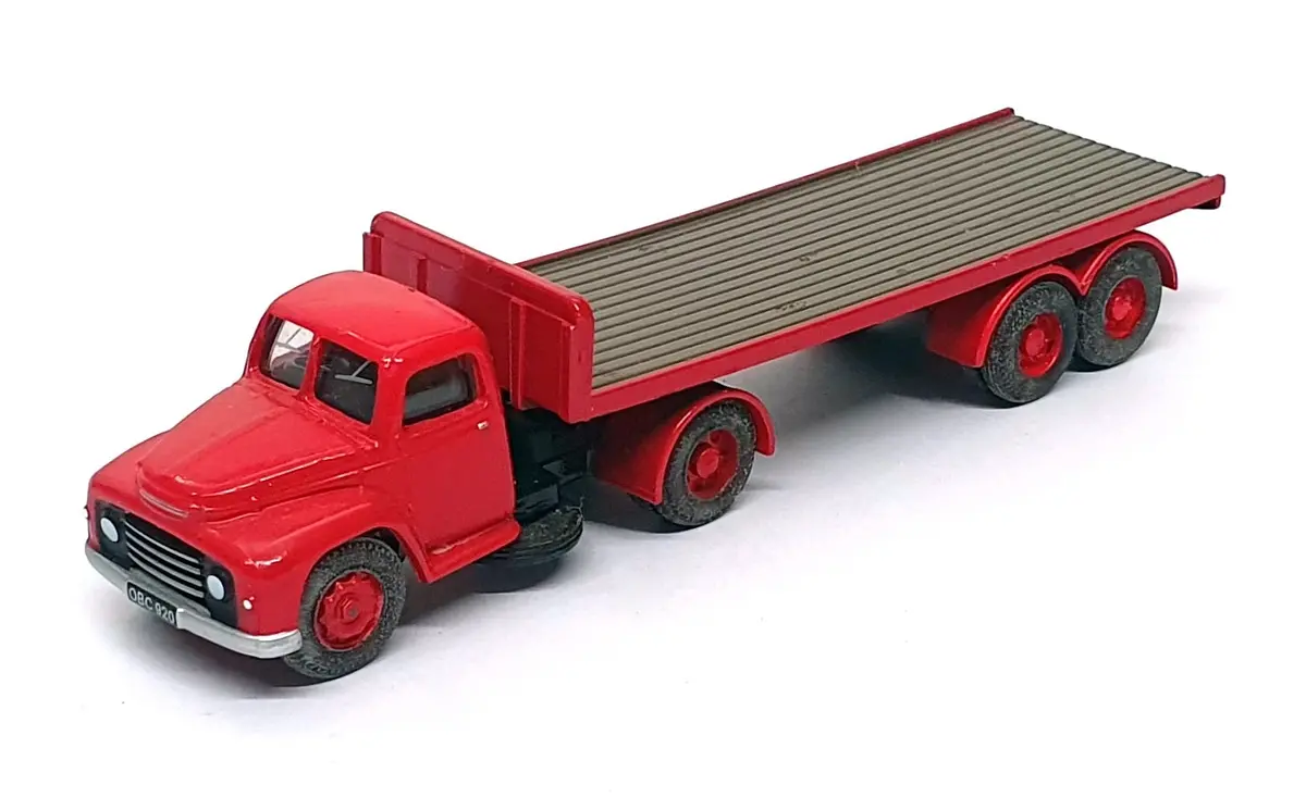 Base Toys 1/76 Scale Sc-X12 - Commer Superpoise Artic Flatbed Trailer - Red 1