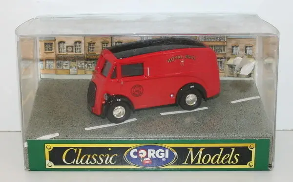Corgi 1/43 Scale D983 - Morris J Van - Royal Mail 1