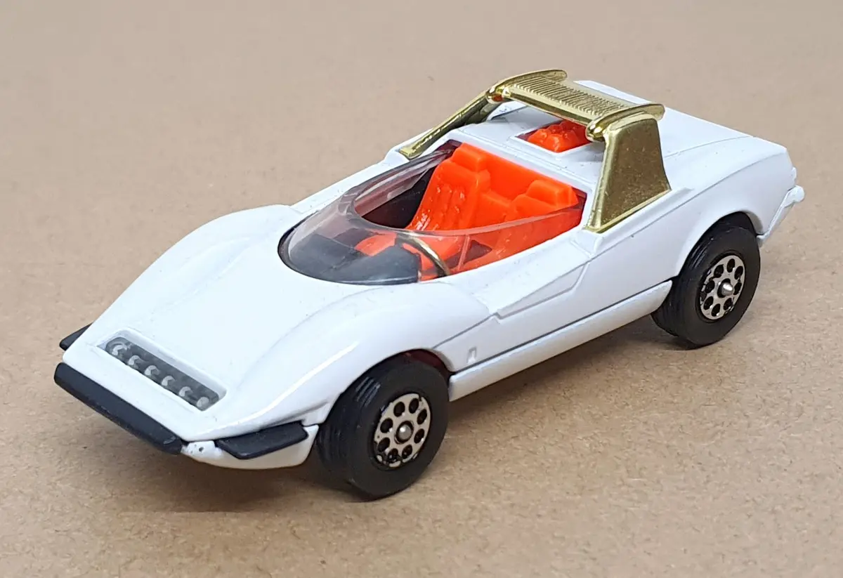 Corgi Toys Original Diecast 380 - Alfa Romeo Pininfarina P.33 - White 1