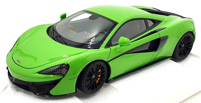 Autoart 1/18 Scale 76042 - Mclaren 570S - Mantis Green/Black Wheels 1