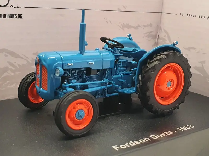 Universal Hobbies 1/32 Scale Diecast Uh6272 - 1958 Fordson Dexta 1