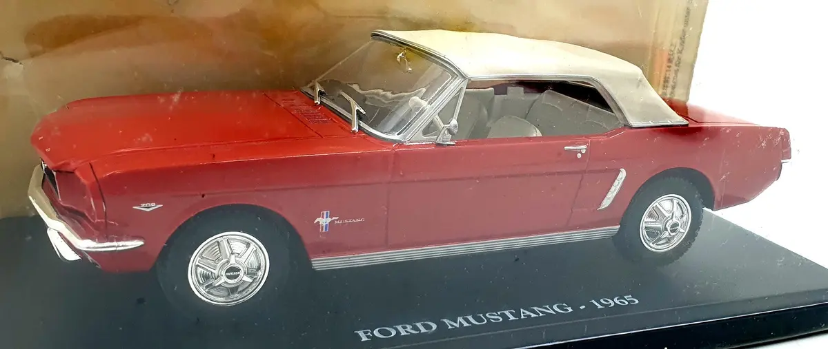 Altaya 1/24 Scale Diecast Ala0033 - 1965 Ford Mustang - Red 1