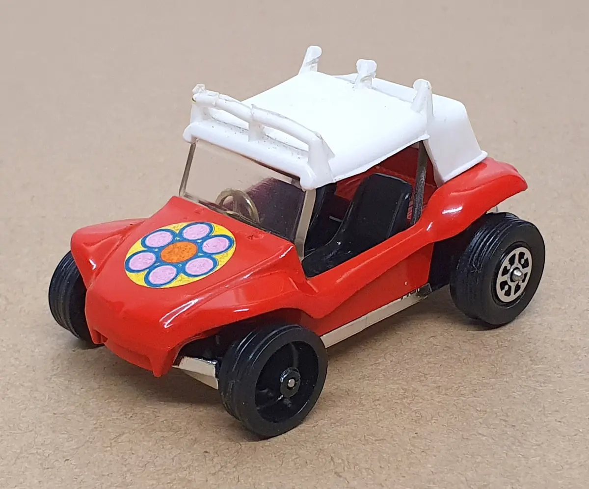Corgi Toys Original Diecast 381 - G.P. Beach Buggy - Red/White 1