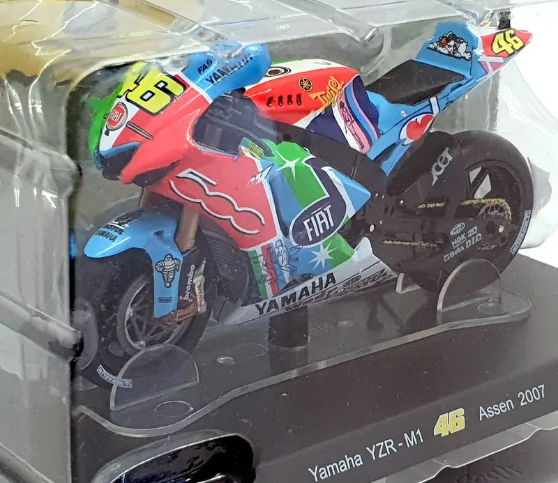 Altaya 1/18 Scale Ffr40 - Yamaha Yzr M1 #46 Valentino Rossi Assen 2007 1