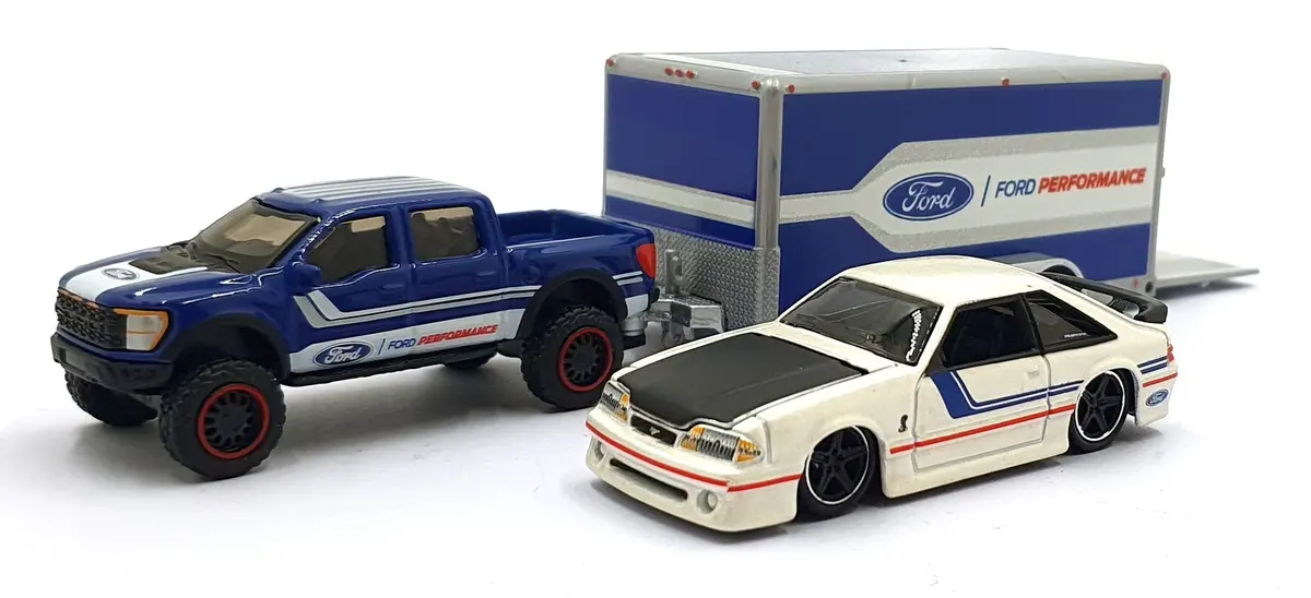 Maisto 1/64 Scale Diecast 11404 - 2021 Ford F150 Svt Raptor/1993 Ford Svt Cobra 1