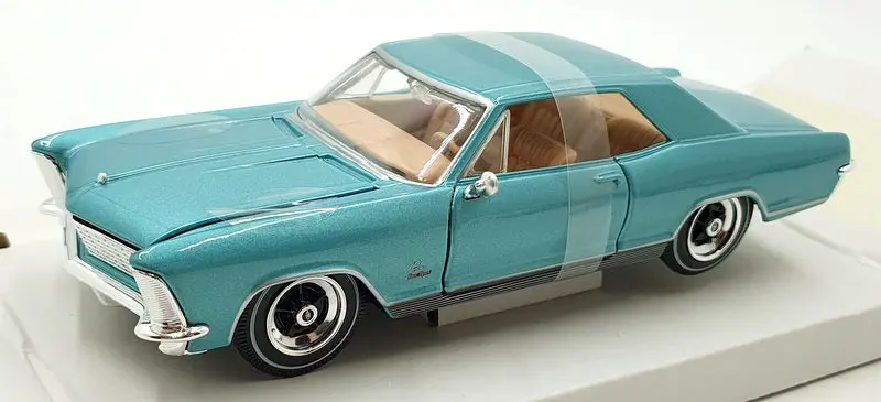 Maisto 1/26 Scale Diecast 31214 - 1965 Buick Riviera - Light Green 1