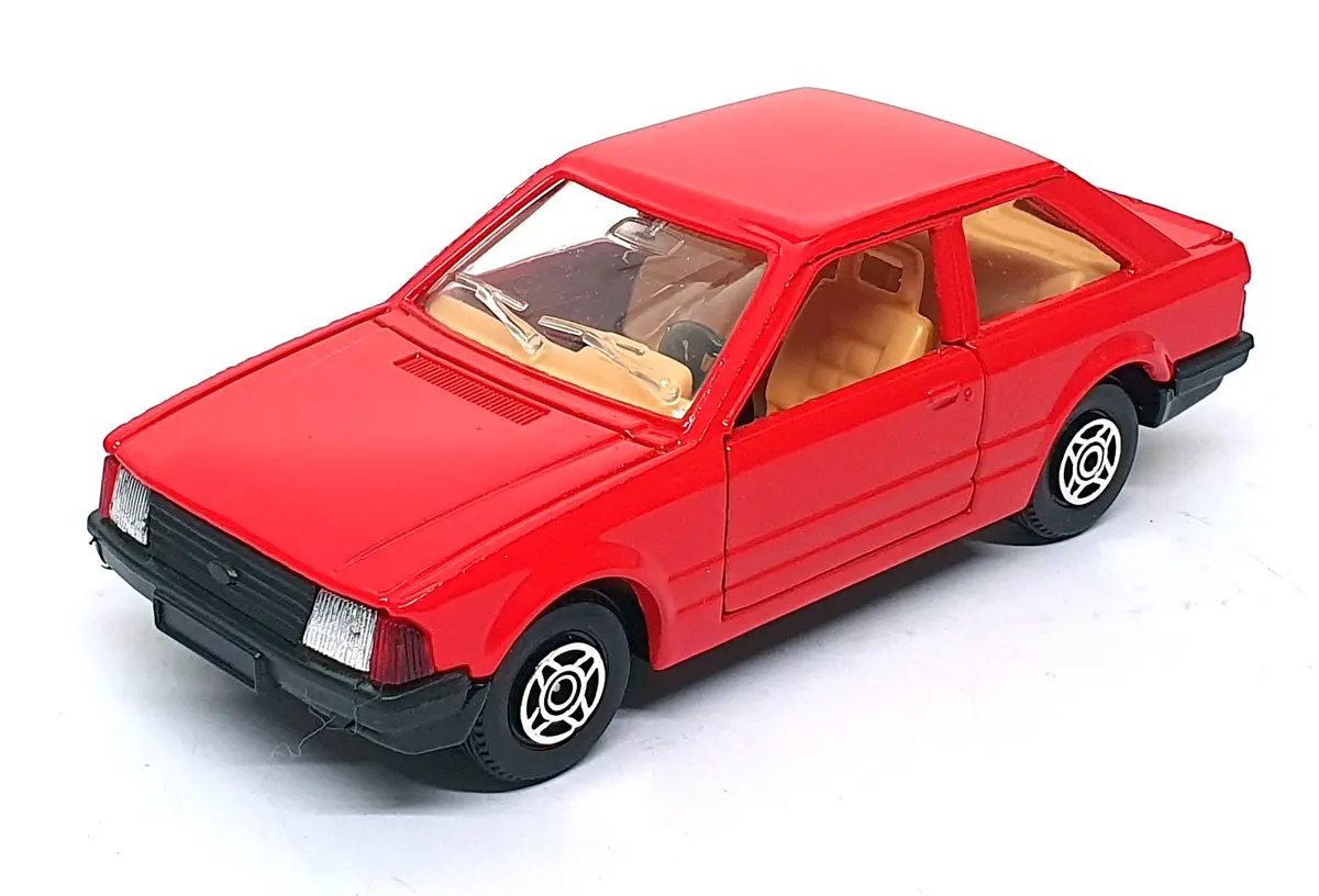 Corgi Appx 11Cm Long Diecast 600 - Ford Escort - Red 1