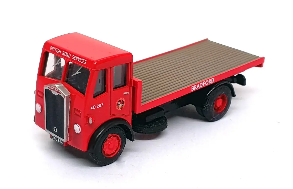 Base Toys 1/76 Scale D-01 - Albion Chieftain Flatbed Lorry Brs Bradford - Red 1