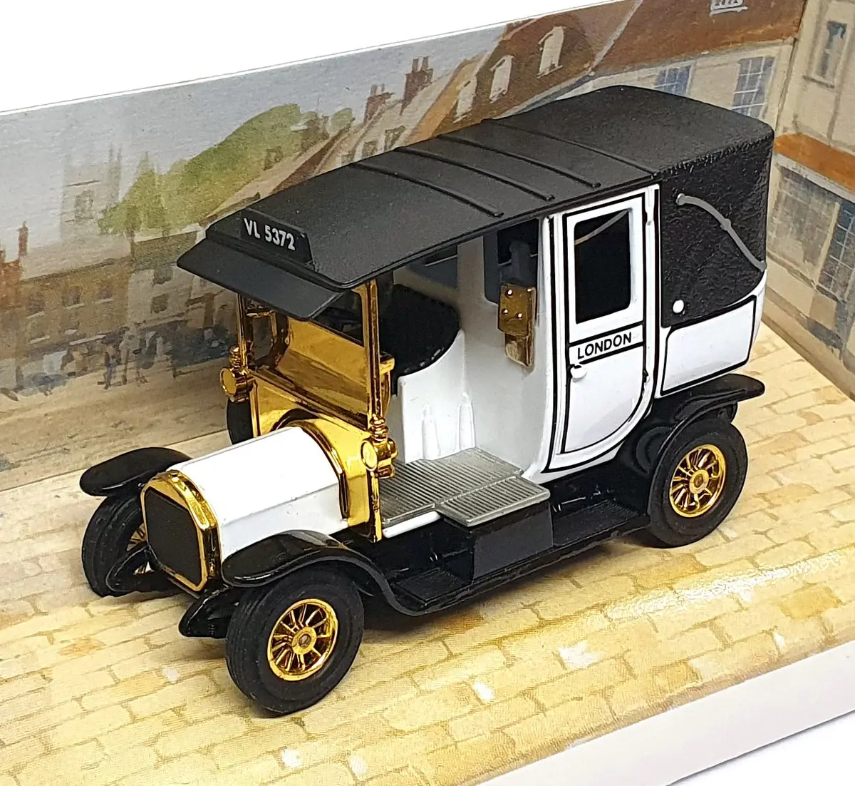 Matchbox Appx 9Cm Long Diecast Vl5372w - 1907 Unic London Taxi - White/Black 1