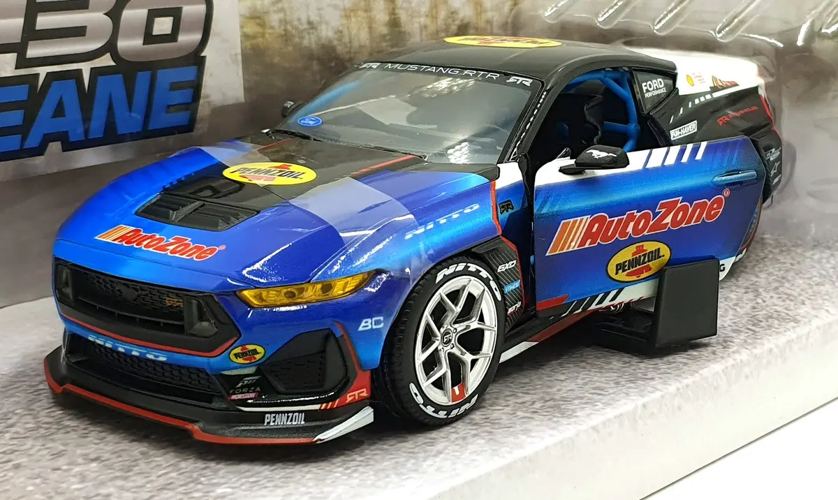 Jada 1/24 Scale 327244 - Ford Mustang Rtr "Autozone" - James Dean 1