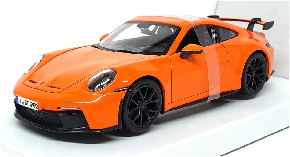 Burago 1/24 Scale Diecast 18-21104 - Porsche 911 Gt3 - Orange 1